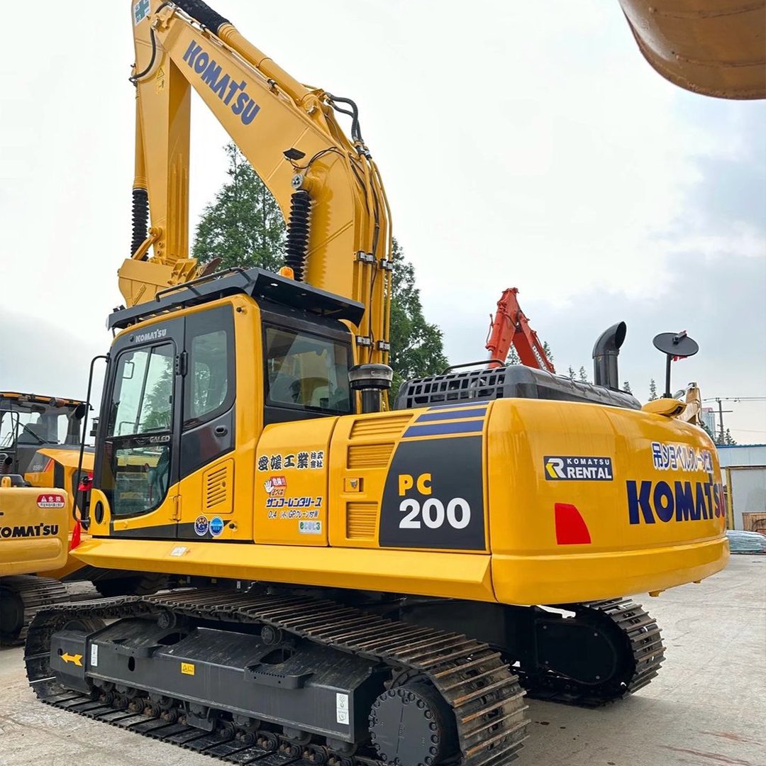 KOMATSU PC200-7 AÑO 2024 - Image 2